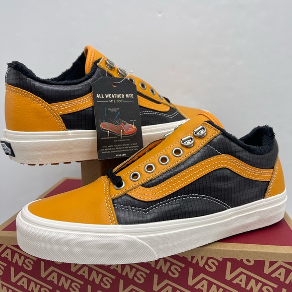 Vans Men’s Old Skool All Weather Mte
(Mte) Apricot/Black Sneakers
VN0A348F2NF - Picture 9 of 16